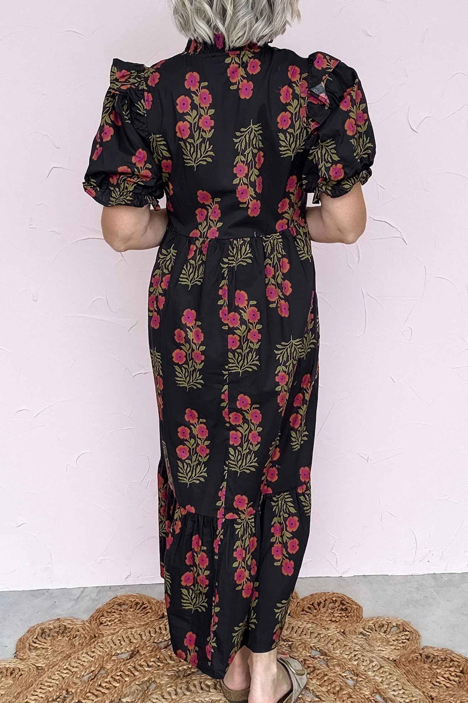 black floral short sleeve dress The Black V Neck Floral Short Sleeve Maxi Dress