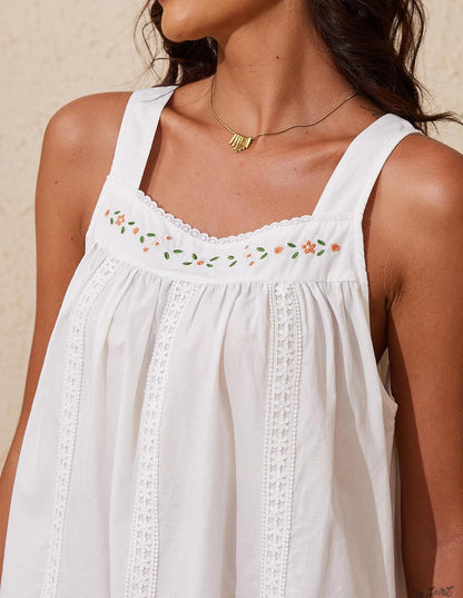 August Reigns Nightgown - Mod Yours